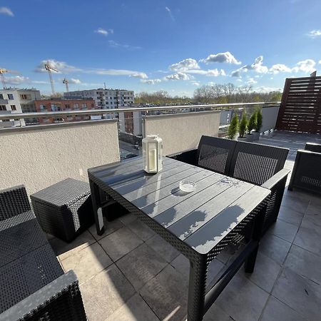Apartamento Apartament Z Tarasem Oraz Podziemnym Parkingiem Cracovia Exterior foto