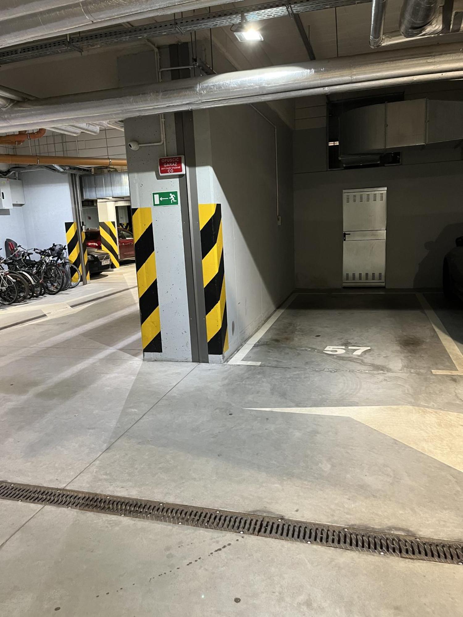 Apartamento Apartament Z Tarasem Oraz Podziemnym Parkingiem Cracovia Exterior foto